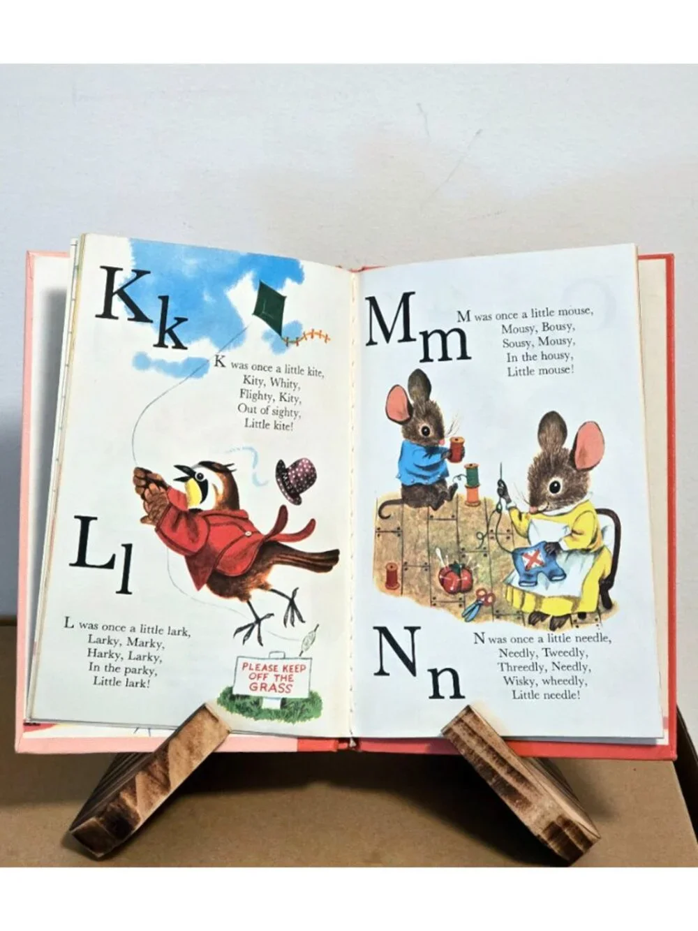 1962 Edward Lear's A Nonsense Alphabet Richard Scarry 1st Edition VTG Hardcover